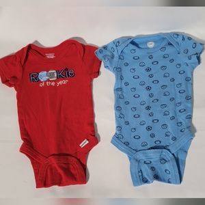 Wonder Nation X Gerber Baby Boys 2pc Blue/Red Sport Theme Bodysuits Size 0-3M